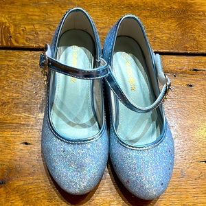Girl dress up shose blue shiny size 31 hills